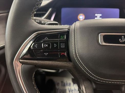 Certified 2023 Jeep Grand Cherokee Overland image 10