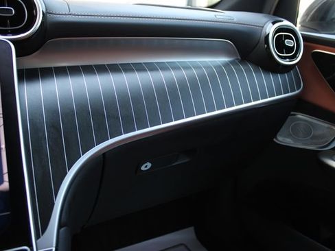 Used 2023 Mercedes-Benz GLC 300 4MATIC image 18