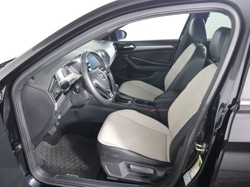 Used 2019 Volkswagen Jetta R-Line w/ R-Line Cold Weather Package image 19