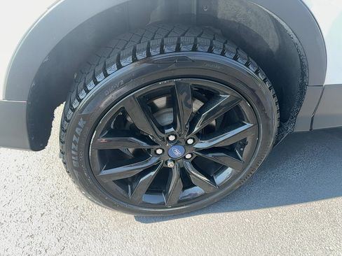 Used 2019 Ford Escape SE w/ SE Sport Appearance Package AWD/4WD image 4