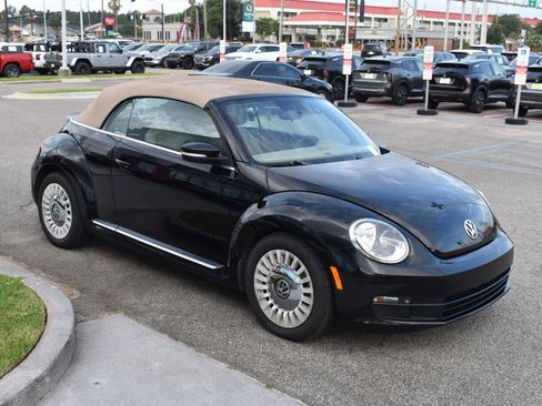 Used 2014 Volkswagen Beetle 1.8T FWD image 11