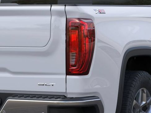 New 2026 GMC Sierra 1500 SLT AWD/4WD image 13