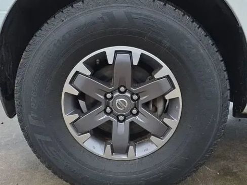 Used 2016 Nissan Frontier Desert Runner image 41