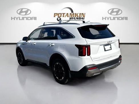 Used 2025 Kia Sorento S w/ Panoramic Sunroof Package FWD image 7