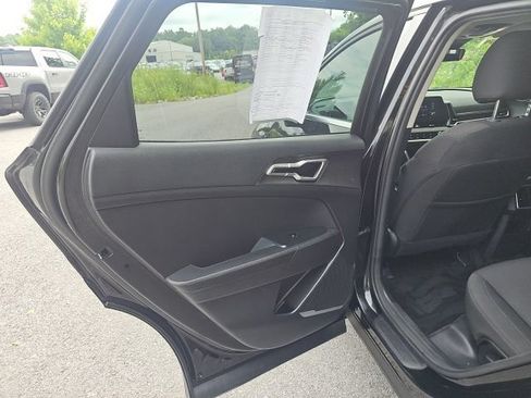 Used 2023 Kia Sportage LX AWD/4WD image 19