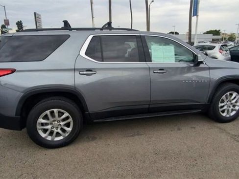 Certified 2021 Chevrolet Traverse LT image 9