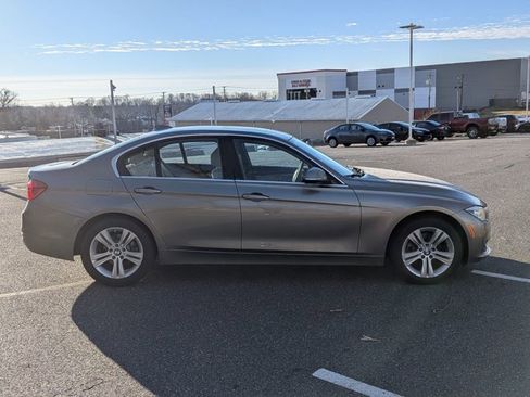 Used 2017 BMW 330i xDrive Sedan image 4