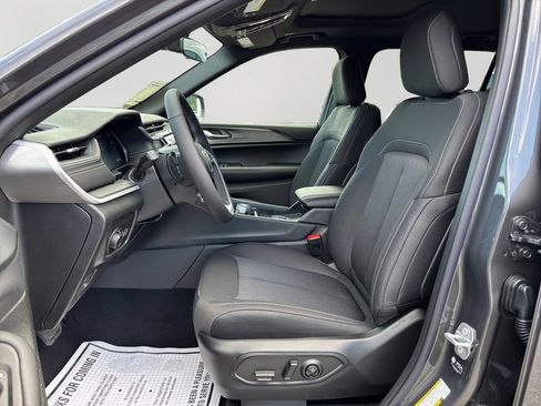 New 2026 Jeep Grand Cherokee L 4WD image 24