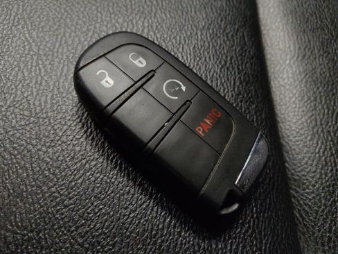 Used 2025 Jeep Compass Limited AWD/4WD image 32