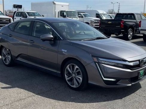 Used 2018 Honda Clarity Touring image 2