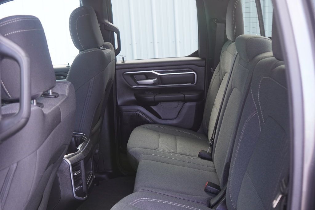Used 2023 RAM 1500 Big Horn AWD/4WD image 30