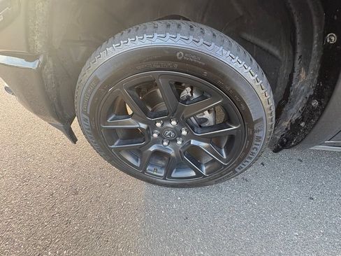 Used 2020 RAM 1500 Laramie AWD/4WD image 5
