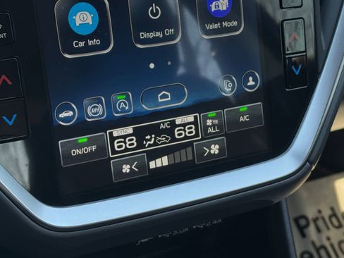 Used 2025 Subaru Crosstrek 2.0i Premium image 19