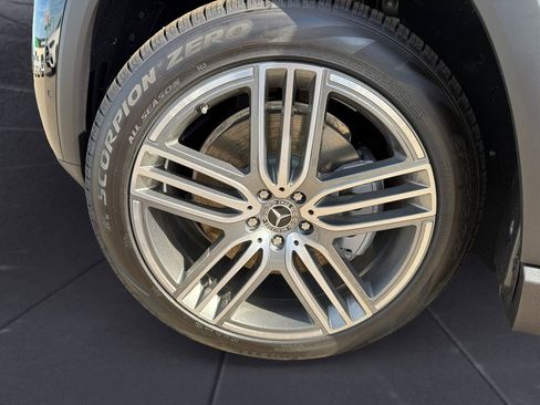 Used 2025 Mercedes-Benz GLS 450 GLS 450 image 15