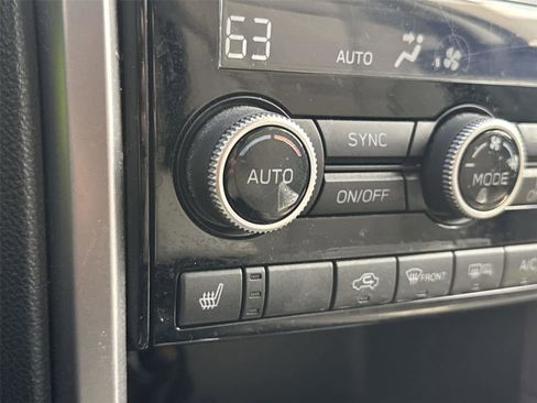 Used 2019 Subaru Ascent Premium AWD/4WD image 19