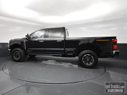 Used 2023 Ford F250 King Ranch w/ Tremor Off-Road Package AWD/4WD image 3