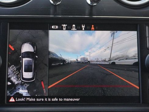 Used 2019 Bentley Bentayga image 63