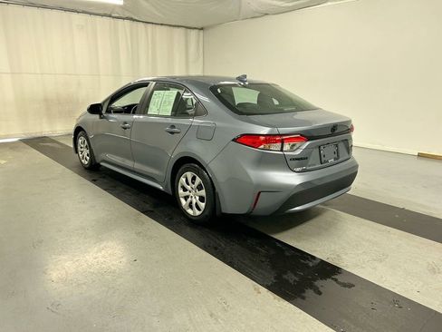 Used 2022 Toyota Corolla LE image 7
