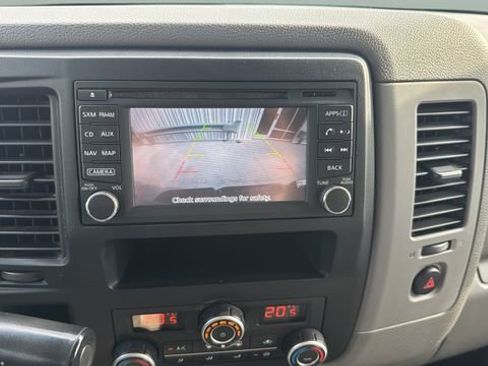 Used 2015 Nissan NV 3500 SL image 12