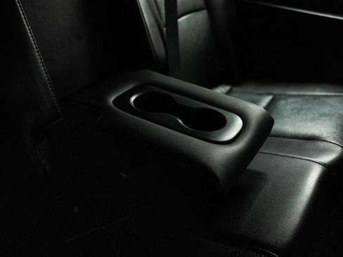 Used 2021 Honda Pilot Touring image 13