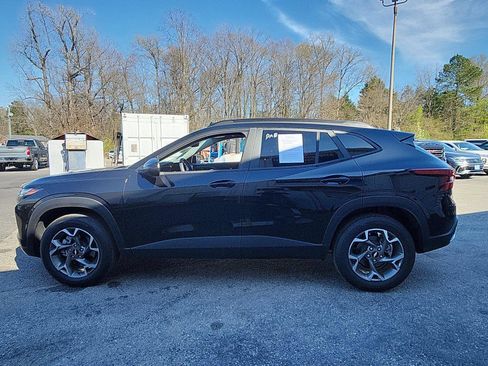 Used 2026 Chevrolet Trax LT image 2