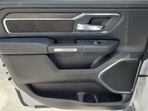 Used 2025 RAM 1500 Laramie w/ Sport Appearance Package AWD/4WD image 15