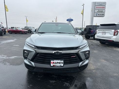 Used 2024 Chevrolet Blazer RS w/ Enhanced Convenience Package FWD image 17