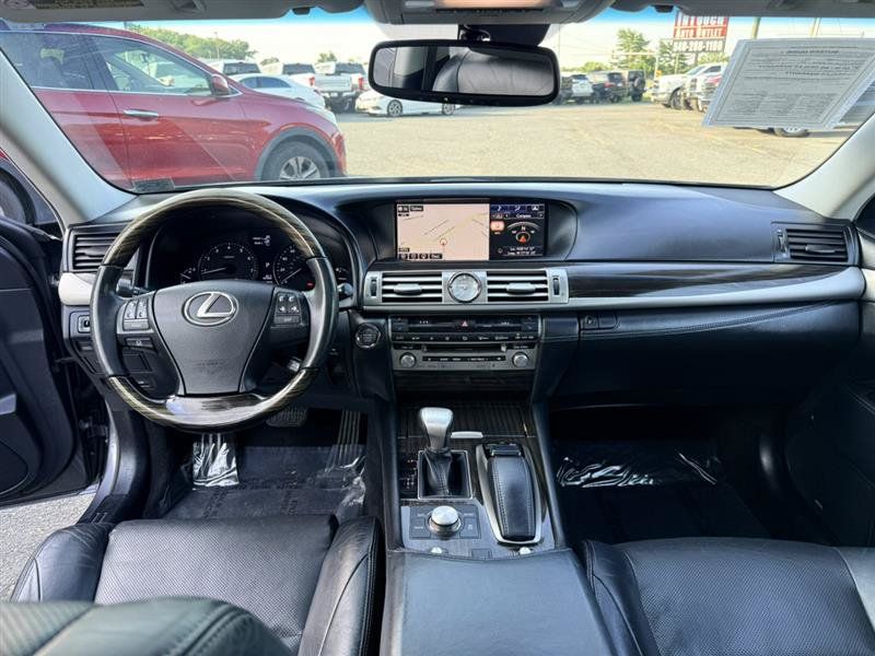 Used 2015 Lexus LS 460 AWD w/ Comfort Package image 24