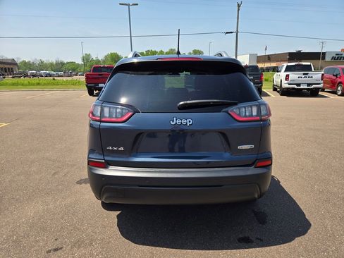 Used 2020 Jeep Cherokee Latitude Plus AWD/4WD image 4