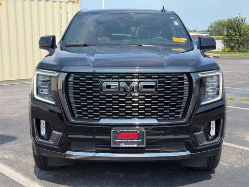 Used 2024 GMC Yukon Denali Ultimate AWD/4WD image 2