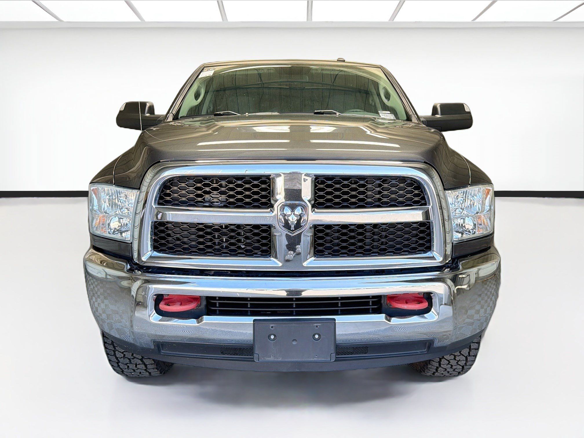 Used 2018 RAM 2500 Tradesman w/ Chrome Appearance Group AWD/4WD image 2