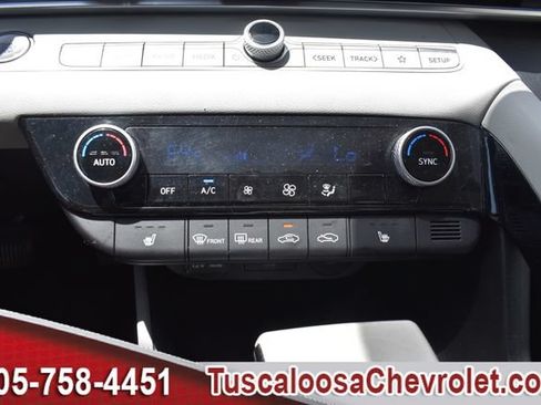 Used 2024 Hyundai Elantra Limited FWD image 37