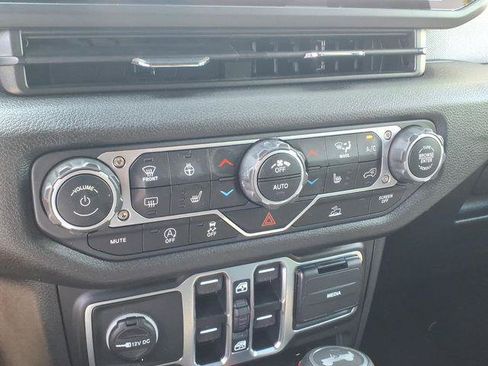 Certified 2025 Jeep Wrangler Unlimited Sport AWD/4WD image 17