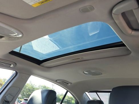 Used 2013 Hyundai Genesis 3.8 w/ Technology Pkg image 5