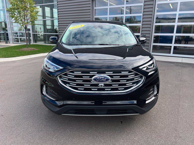 Used 2024 Ford Edge Titanium w/ Equipment Group 301A AWD/4WD image 2