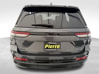 Used 2023 Jeep Grand Cherokee Altitude video 3