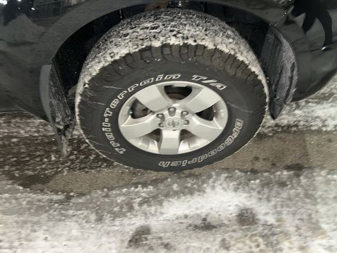 Used 2012 Nissan Frontier SV image 14