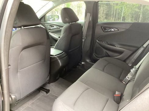 Used 2023 Chevrolet Malibu LS FWD image 33