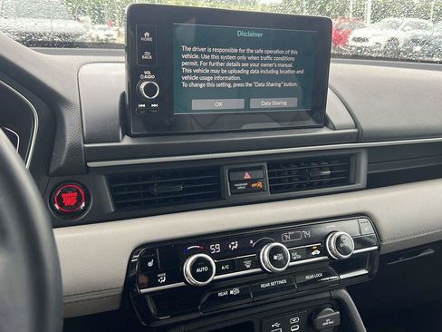 Used 2023 Honda Pilot EX-L image 13