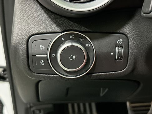 Used 2022 Alfa Romeo Giulia Veloce image 18