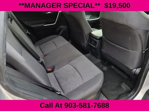 Used 2021 Toyota RAV4 XLE image 17