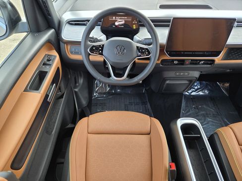 New 2025 Volkswagen ID. Buzz Pro S image 8