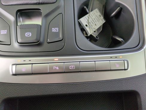 New 2026 Kia Carnival FWD image 31