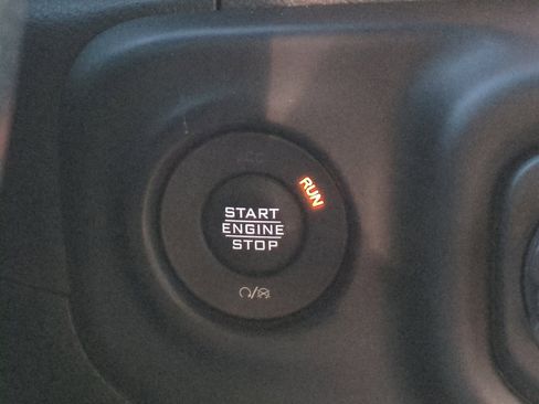 Used 2023 Jeep Gladiator Mojave w/ Cold Weather Group image 30