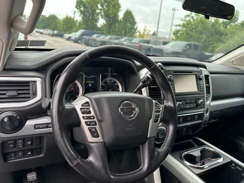 Used 2018 Nissan Titan PRO-4X w/ Pro-4x Utility Package AWD/4WD image 8