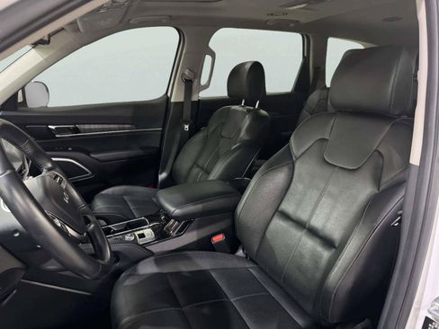 Used 2023 Kia Telluride EX w/ EX Captain's Chair Package FWD image 23