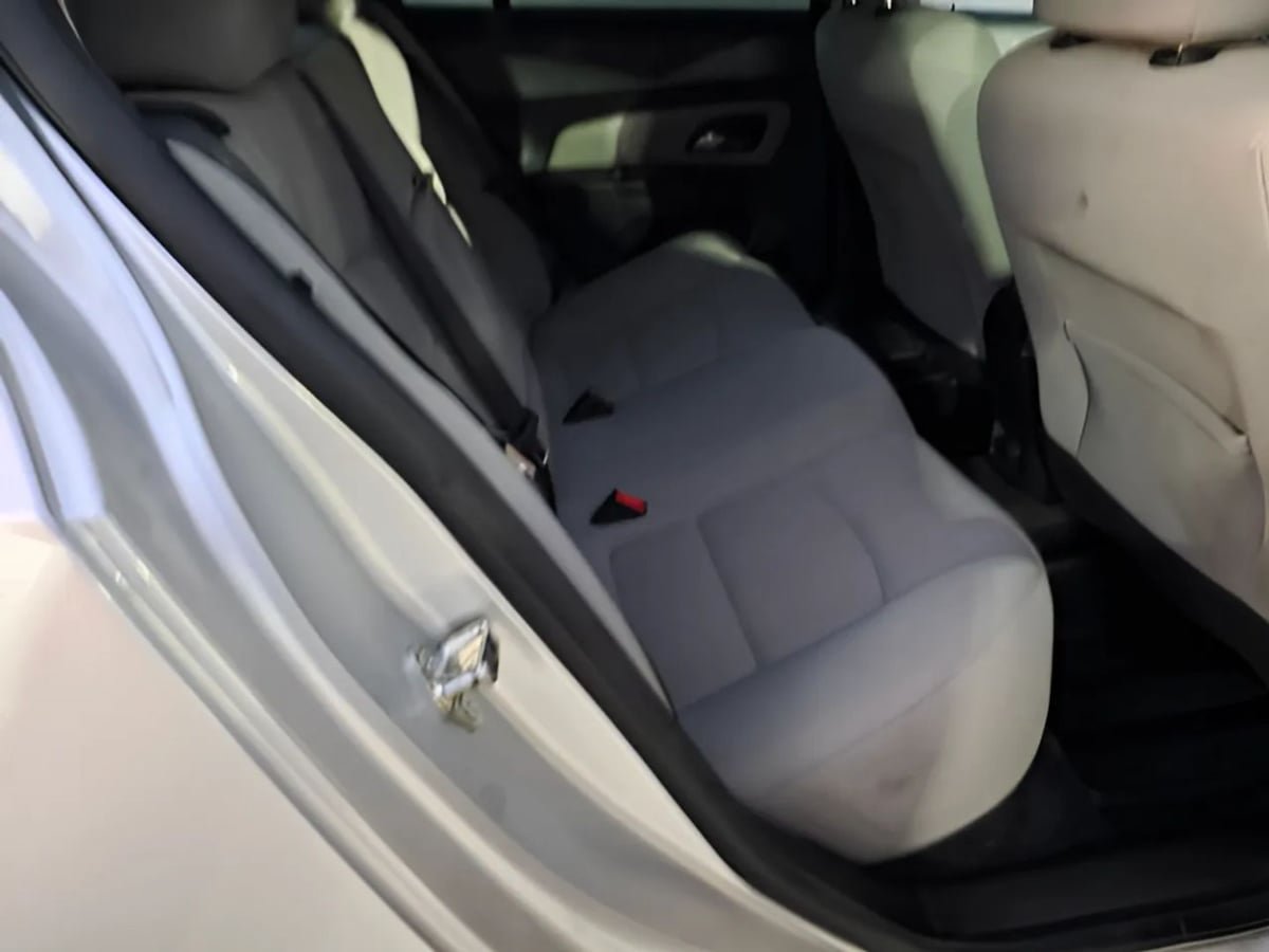 Used 2015 Chevrolet Cruze LT FWD image 32
