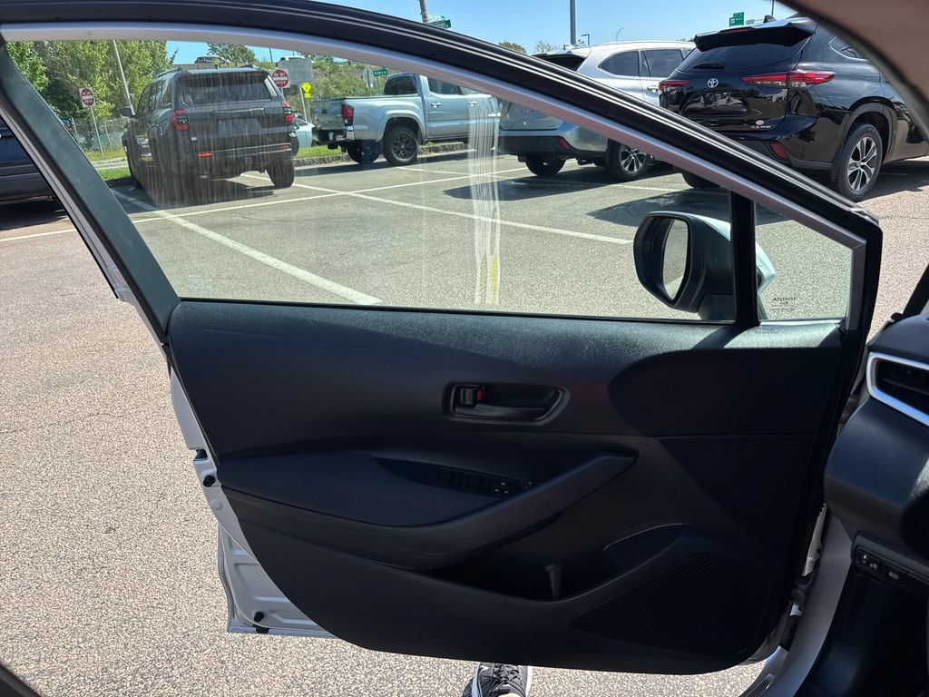 Used 2024 Toyota Corolla LE FWD image 34