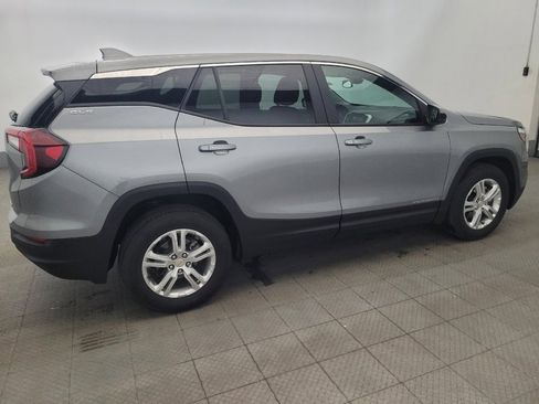 Used 2024 GMC Terrain SLE AWD/4WD image 10