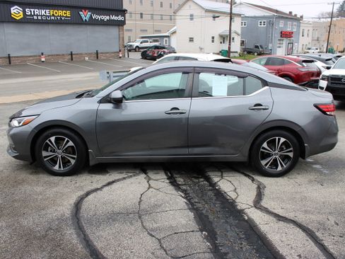 Certified 2022 Nissan Sentra SV image 2